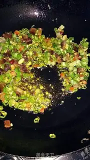 Make Sichuan fried rice step 3