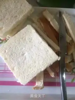 Make Watermelon fruit sandwich step 1
