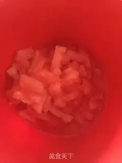 Make Watermelon fruit sandwich step 2