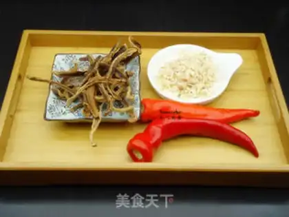 Make Shrimp skin and radish step 0