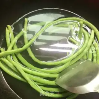 Make Pink bean egg rice step 1