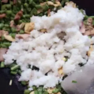 Make Pink bean egg rice step 5