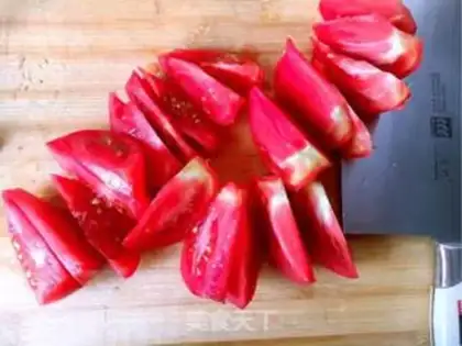 Make Tomato fried eggs step 2