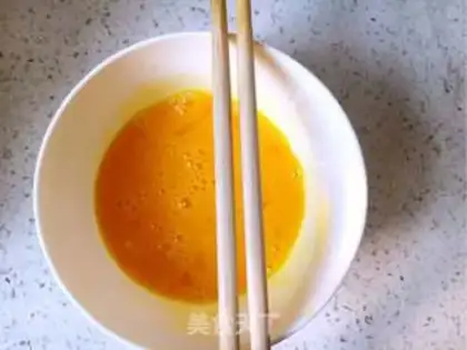 Make Tomato fried eggs step 3