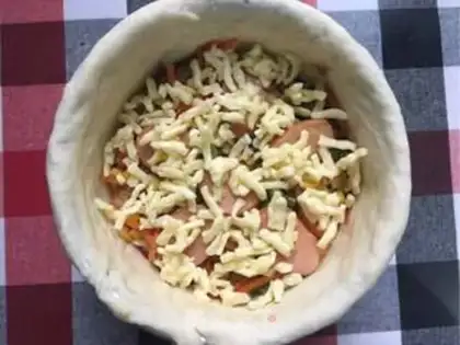 Make Pizza cake step 20