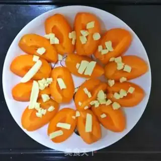 Make White chocolate baked almonds step 2