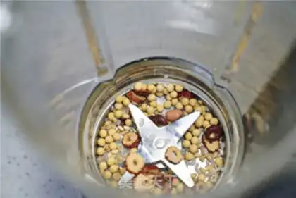 Make "Red dates peanut butter." step 2
