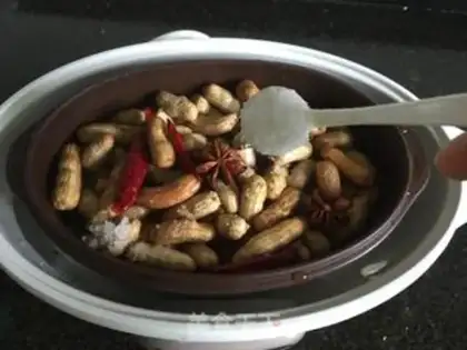 Make Salt-water peanuts step 1