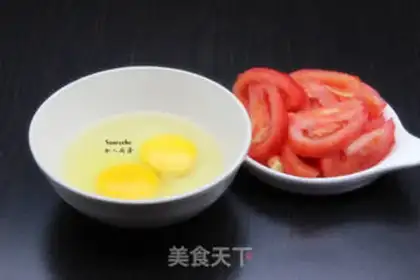 Make Tomato egg noodles step 1