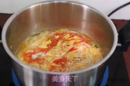Make Tomato egg noodles step 5