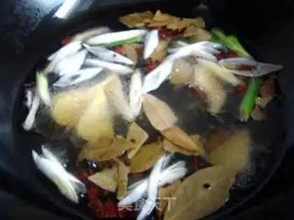 Make Spicy red oil step 3
