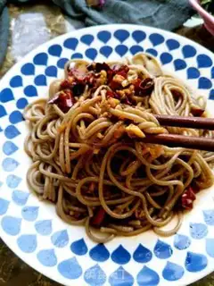 Make A bowl of sour noodles in the summer step 0