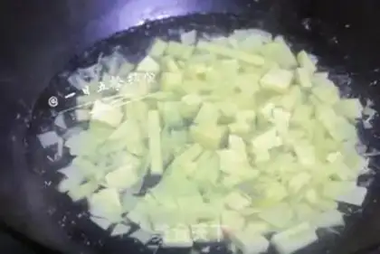 Make Winter high soup and vegetable noodles step 3