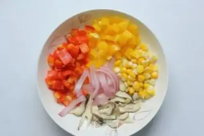 Make Chicken vegetable pizza step 5
