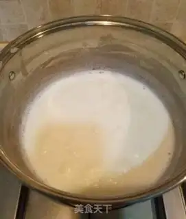 Make Three-colour milk step 3