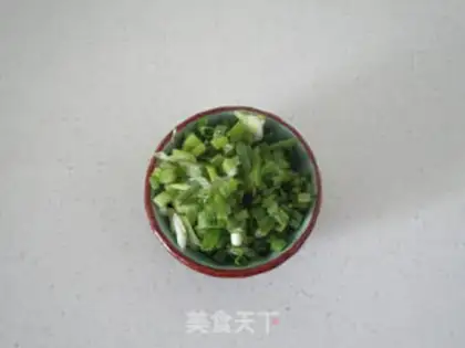 Make White green peppers, egg peels step 1