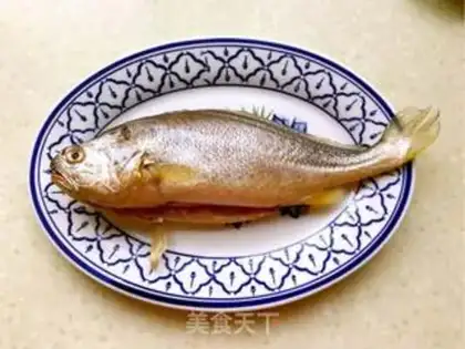 Make Snow-cooked yellow fish step 0