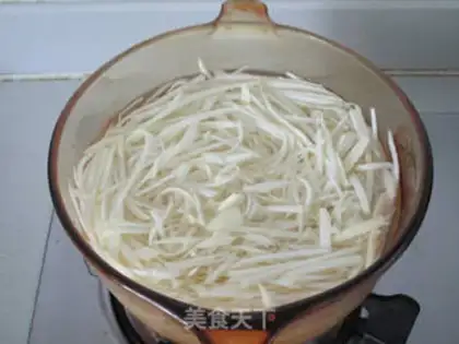 Make White green peppers, egg peels step 5