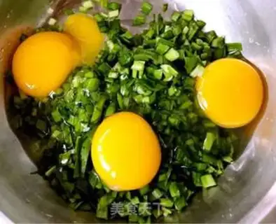 Make Cream sausage omelet step 2