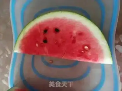 Make Sliced watermelon step 2