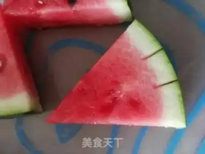 Make Sliced watermelon step 4