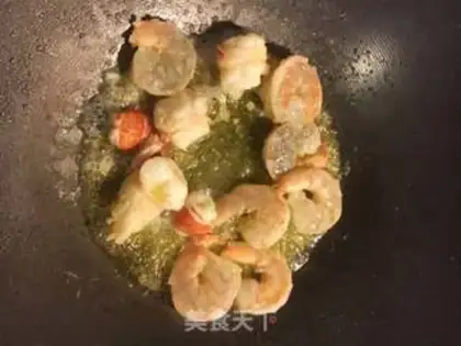Make Seafood noodles step 5