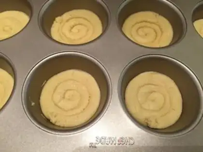 Make French sesame moon cake step 9