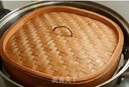 Make Onion roll step 16