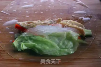 Make Viet Nam Spring Roll step 5