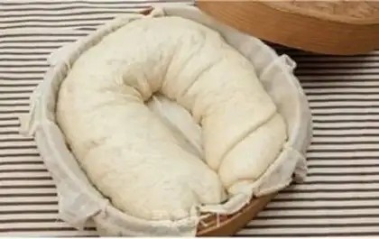 Make Onion roll step 17