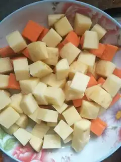 Make Curry potato stew step 0