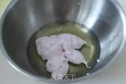 Make Red tea marshmallow mousse step 1