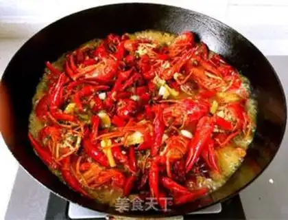 Make Night beer spicy lobster step 11