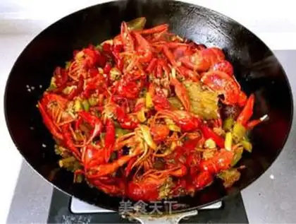 Make Night beer spicy lobster step 12