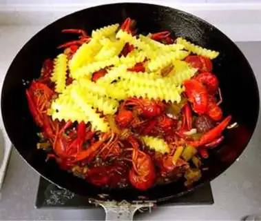 Make Night beer spicy lobster step 13