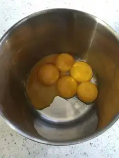 Make Red tea marshmallow mousse step 7