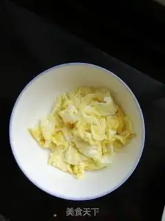 Make Tomato fried eggs step 1