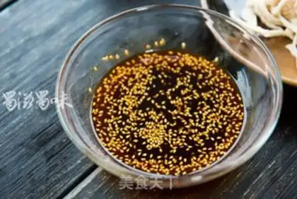 Make Red-oiled chicken silk step 1