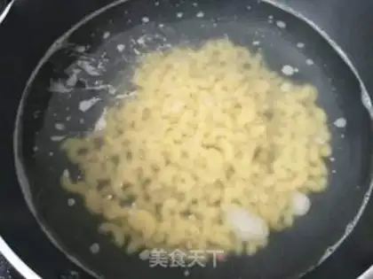 Make Tomato sauce pasta step 2