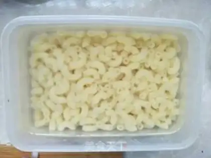 Make Tomato sauce pasta step 4