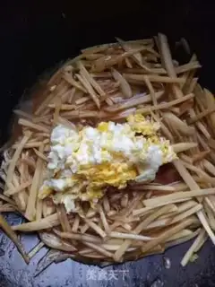 Make Potato fried eggs step 1