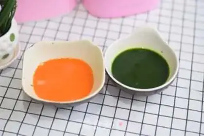 Make Colored vegetable buns step 2