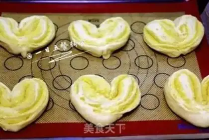 Make Heart-shaped coconut bread step 13