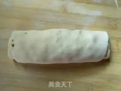 Make Five onion rolls step 7