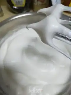 Make Blueberry cream cake step 1