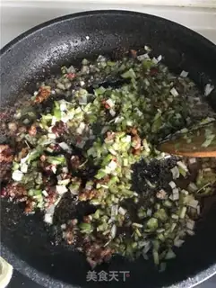 Make Meat and egg pepper sauce step 5