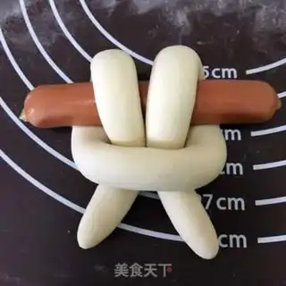 Make Sausage rabbit rolls step 10