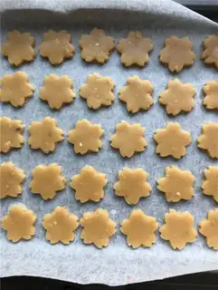 Make Peanut butter cookies step 8