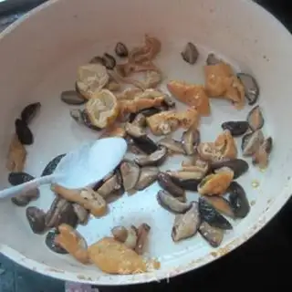 Make Tofu-burned mushrooms step 4