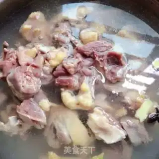 Make Sweet pineapple duck step 1